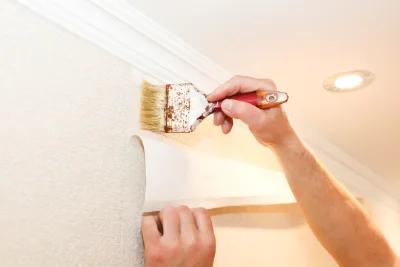 Pose de papier peint à Englesqueville-la-Percée — revêtements muraux et toiles de verre